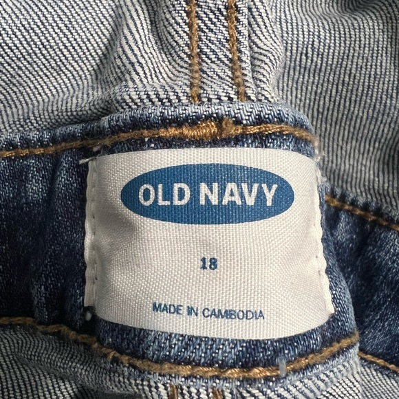 Old Navy. Never worn. New without tags overalls - Picture 5 of 5